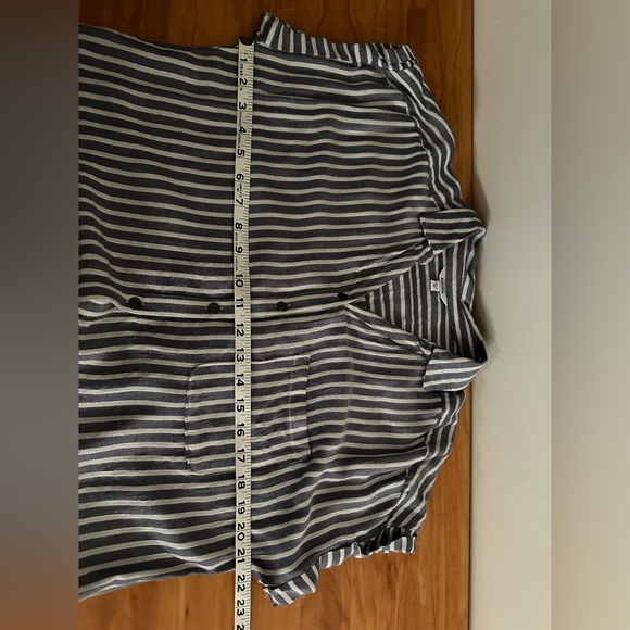 Sonoma Metallic Stripe Short Sleeve Dolman Top gray /White Women’s medium - Picture 10 of 11